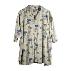 Visitor Mens Shirt XL Button Up Hawaiian Short Sleeved 100% Silk Palm Trees